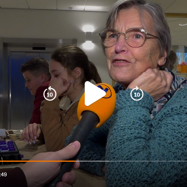 Screenshot 2024 10 09 at 11 08 33 Dammen verbindt jong en oud in Winsum samen op het bord RTV Noord